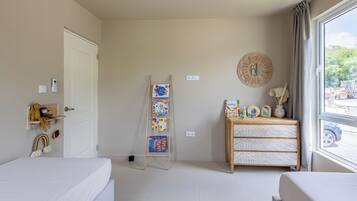 3 bedrooms, iron/ironing board, travel crib, WiFi