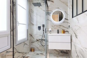 Dusche, Haartrockner