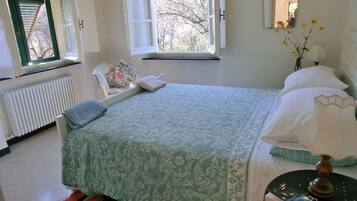 4 Schlafzimmer, Bügeleisen/Bügelbrett, kostenloses WLAN, Bettwäsche