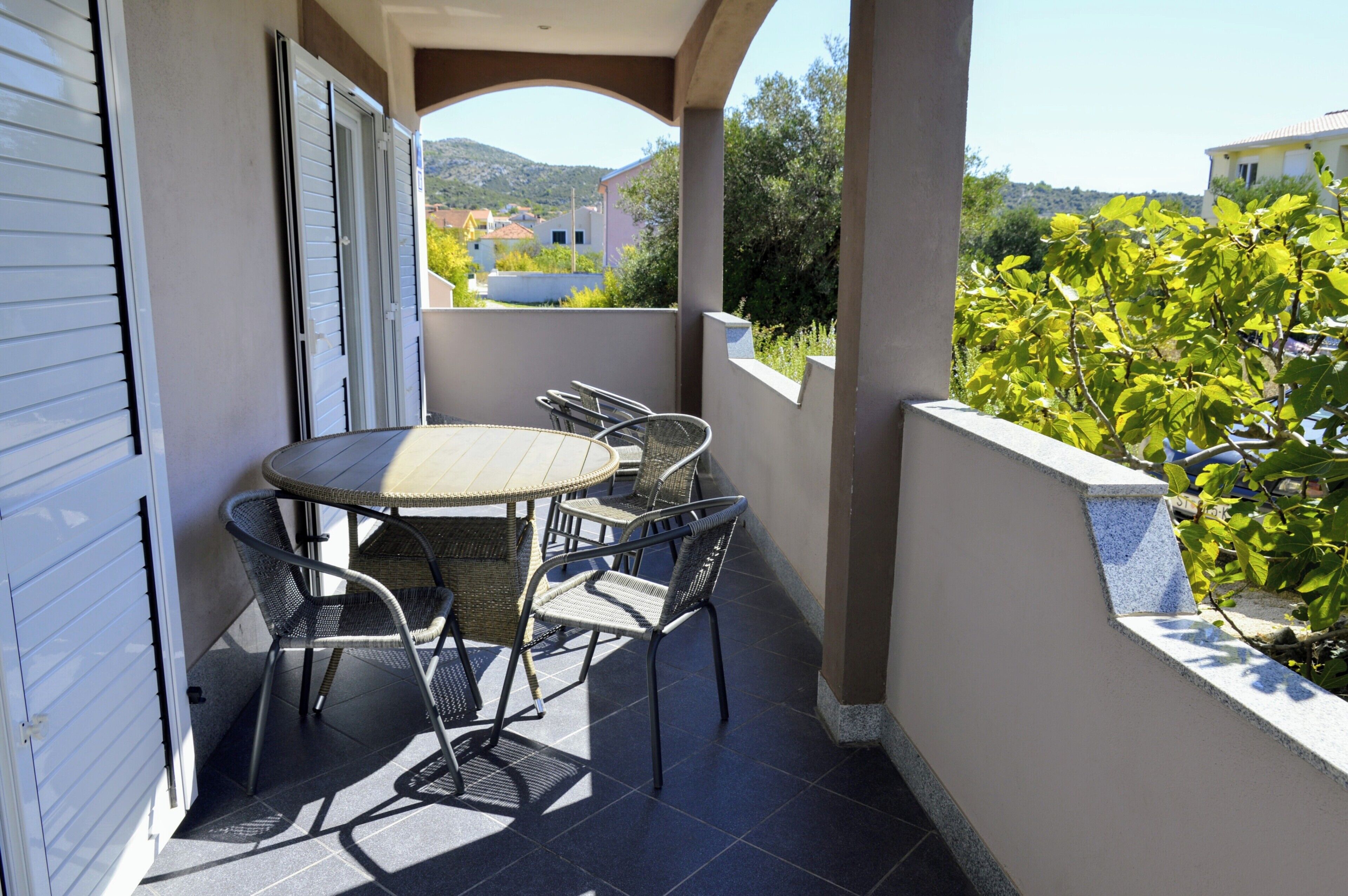 Apartment | Outdoor dining