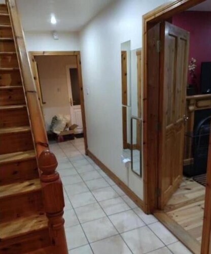 Town Centre 2-bedroom house with WiFi in Muine Bheag