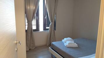 2 bedrooms, bed sheets