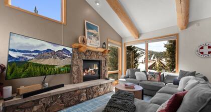 Hot Tub & Fireplace Mountain Retreat | 5 minutes to Winter Park Resort