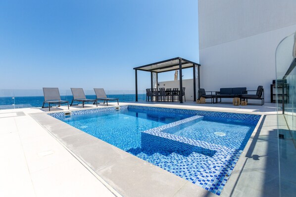 Beheizter Pool