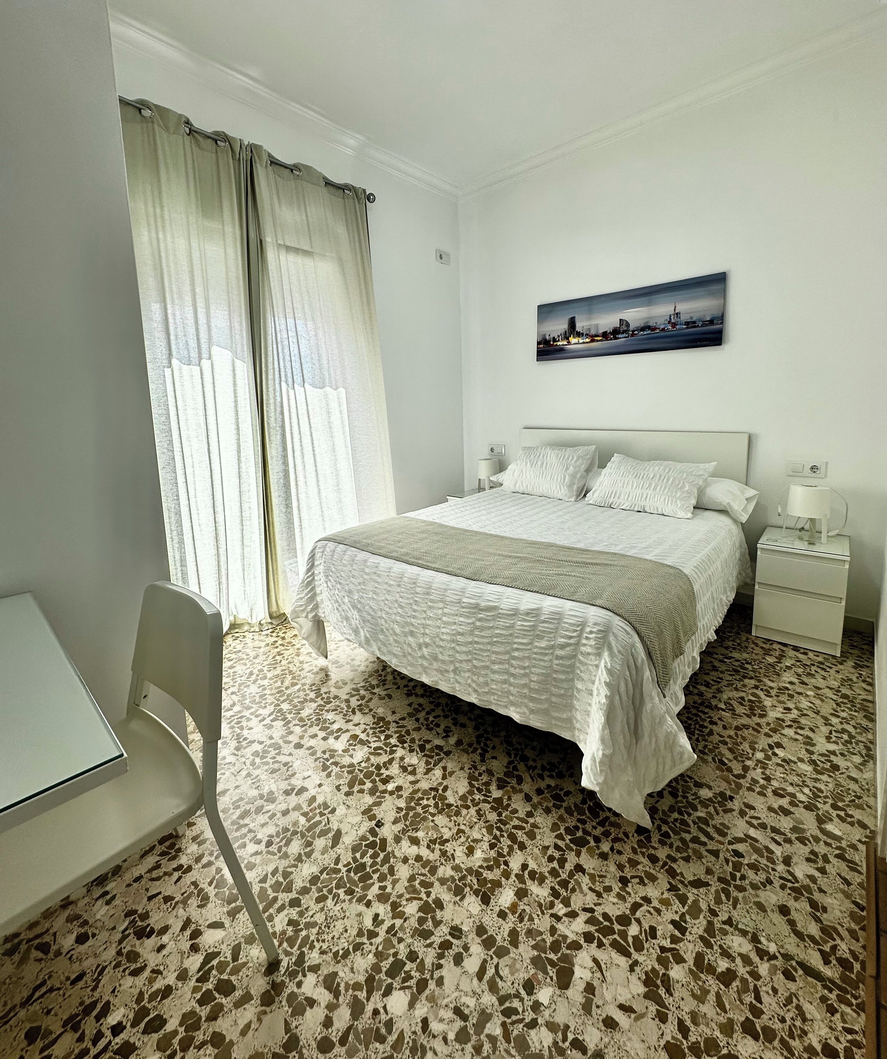 Double Room, City View | Desk, free WiFi, bed sheets