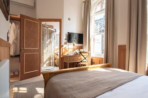 1 bedroom, in-room safe, desk, laptop workspace