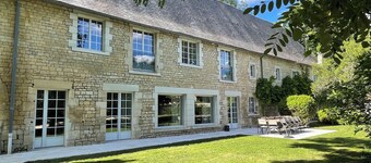 La Maison de Thérèse, Longère 15 people swimming pool, 20 min Futuroscope