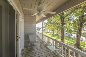 Terrace/patio - One Bedroom Marina View Condo (Grand Rivers)