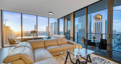 Spacious 3-bedroom apartment in peaceful Miami with WiFi, fitness gym ,pool