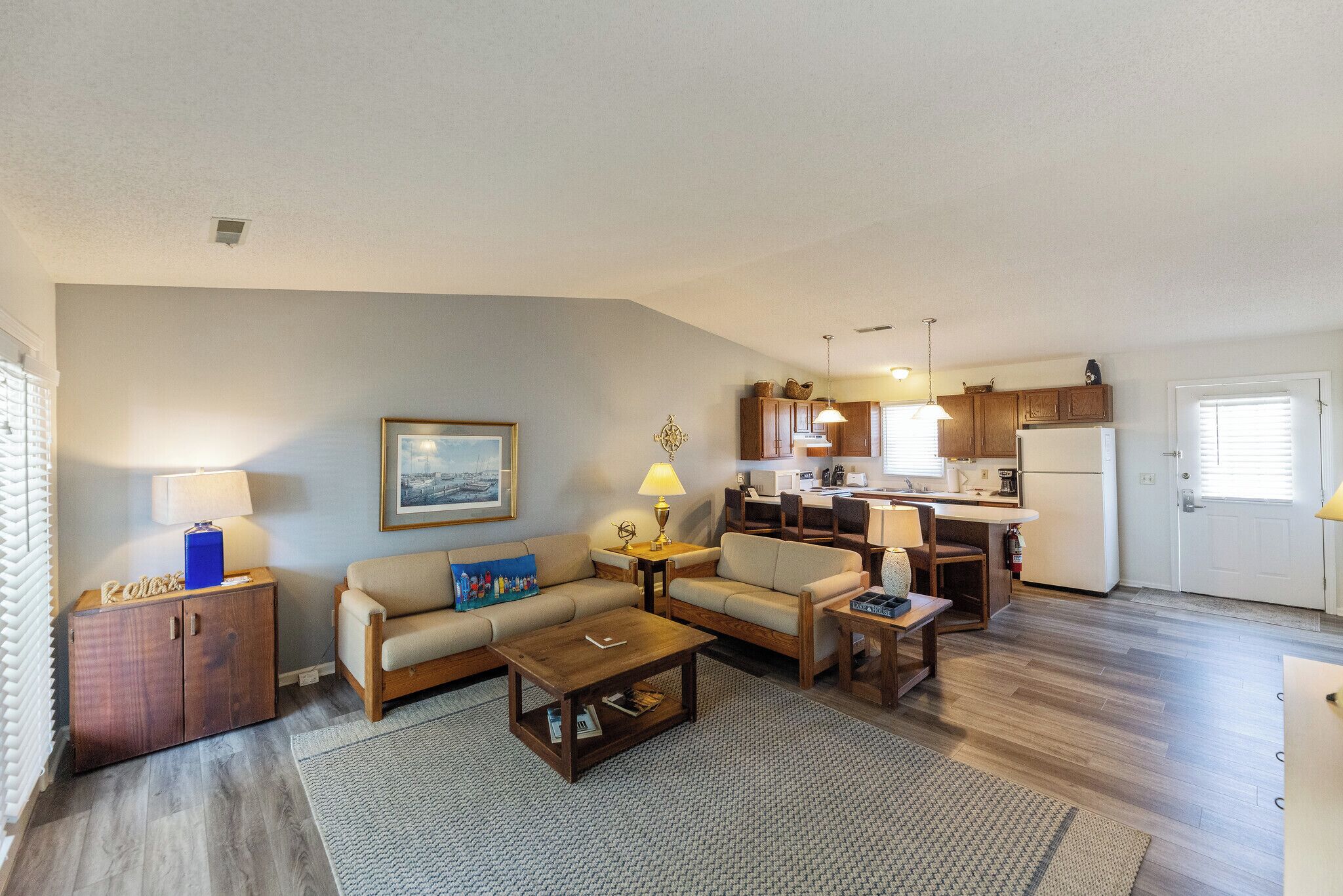 TV, DVD player, offices