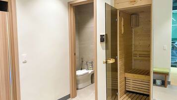 Shower, bidet, towels, soap
