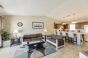 TV, fireplace, DVD player, offices - One Bedroom Harbor View Condo (Grand Rivers)