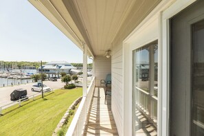 Property grounds - One Bedroom Harbor View Condo (Grand Rivers)