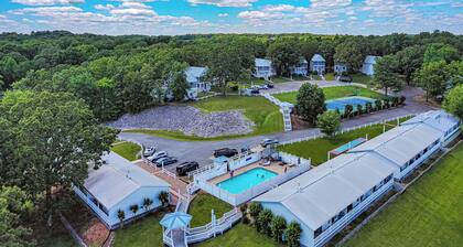 One Bedroom Harbor View Condo
