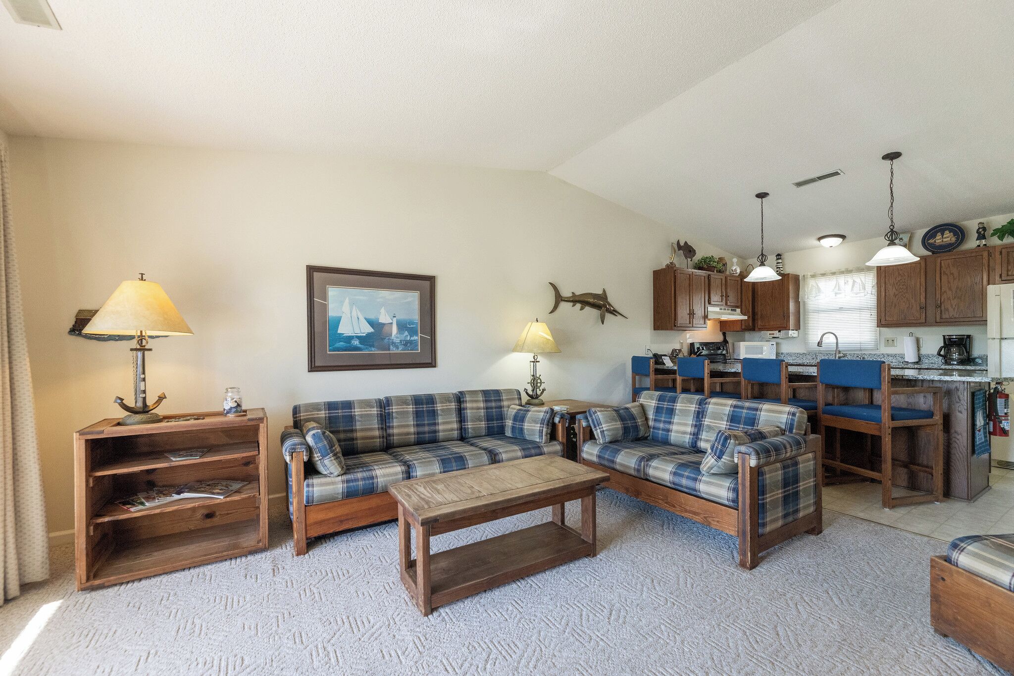 テレビ、暖炉、DVD プレーヤー、書斎 / ワークスペース