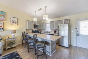 Fridge, microwave, oven, stovetop - One Bedroom Harbor View Condo (Grand Rivers)