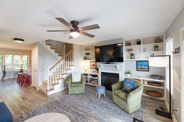 TV, fireplace, DVD player, offices