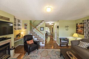 Televisio, takka, DVD-soitin