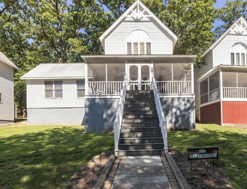 Three Bedroom Hurst Haven Condo