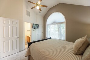 3 habitaciones, tabla de planchar con plancha y wifi gratis 