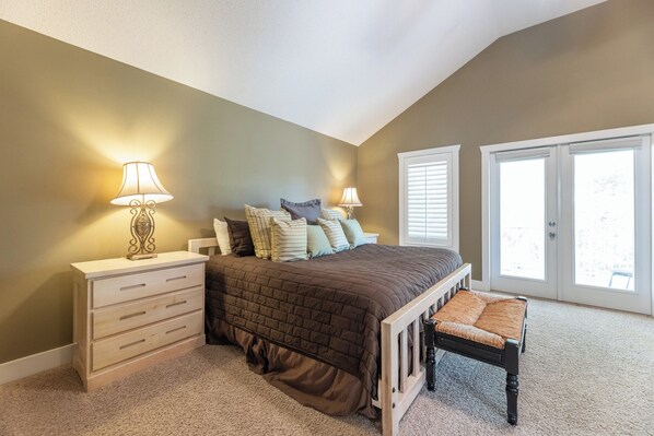 2 chambres, fer et planche à repasser, accès à Internet, literie fournie