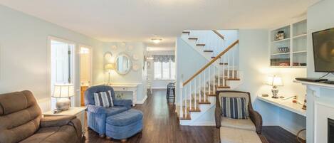 TV, fireplace, DVD player