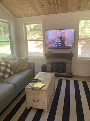 TV, fireplace, DVD player