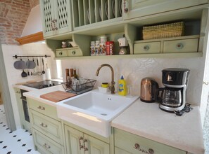 Apartemen (Two Bedroom Apartment with Sea View) | Dapur pribadi | Lemari es