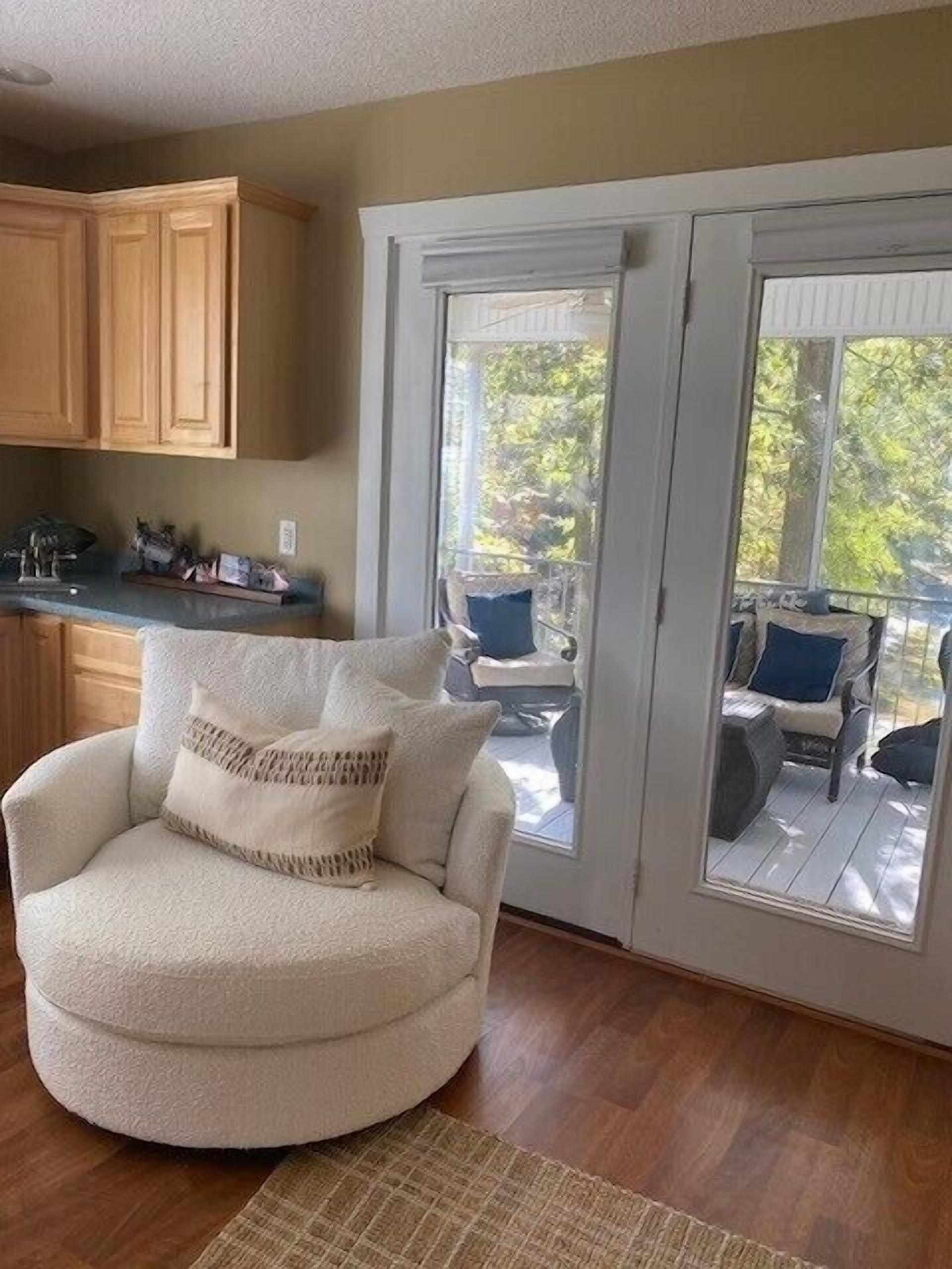 TV, fireplace, DVD player