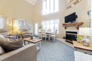 TV, fireplace, DVD player - Two Bedroom Bayside Condo (Grand Rivers)