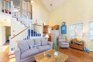 TV, fireplace, DVD player