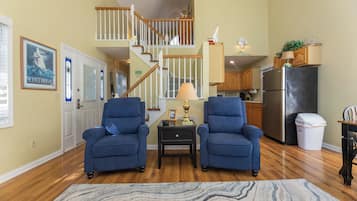 TV, fireplace, DVD player