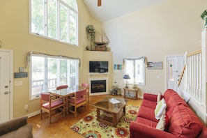 TV, fireplace, DVD player