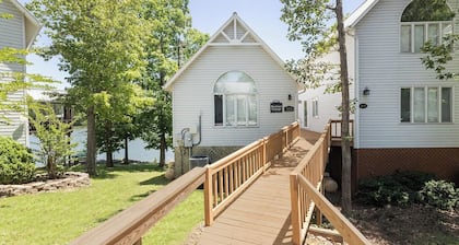 One Bedroom Bayside Condo