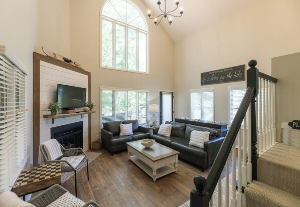 TV, fireplace, DVD player