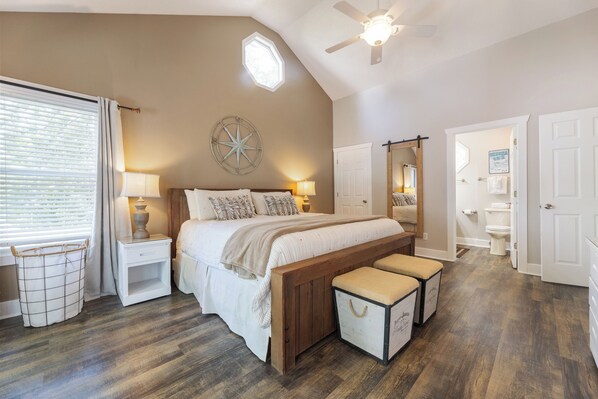 4 Schlafzimmer, Bügeleisen/Bügelbrett, Internetzugang, Bettwäsche