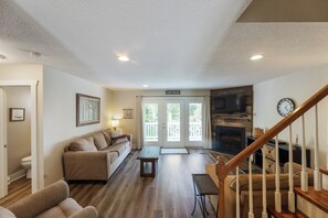 Cheminée, lecteur de DVD