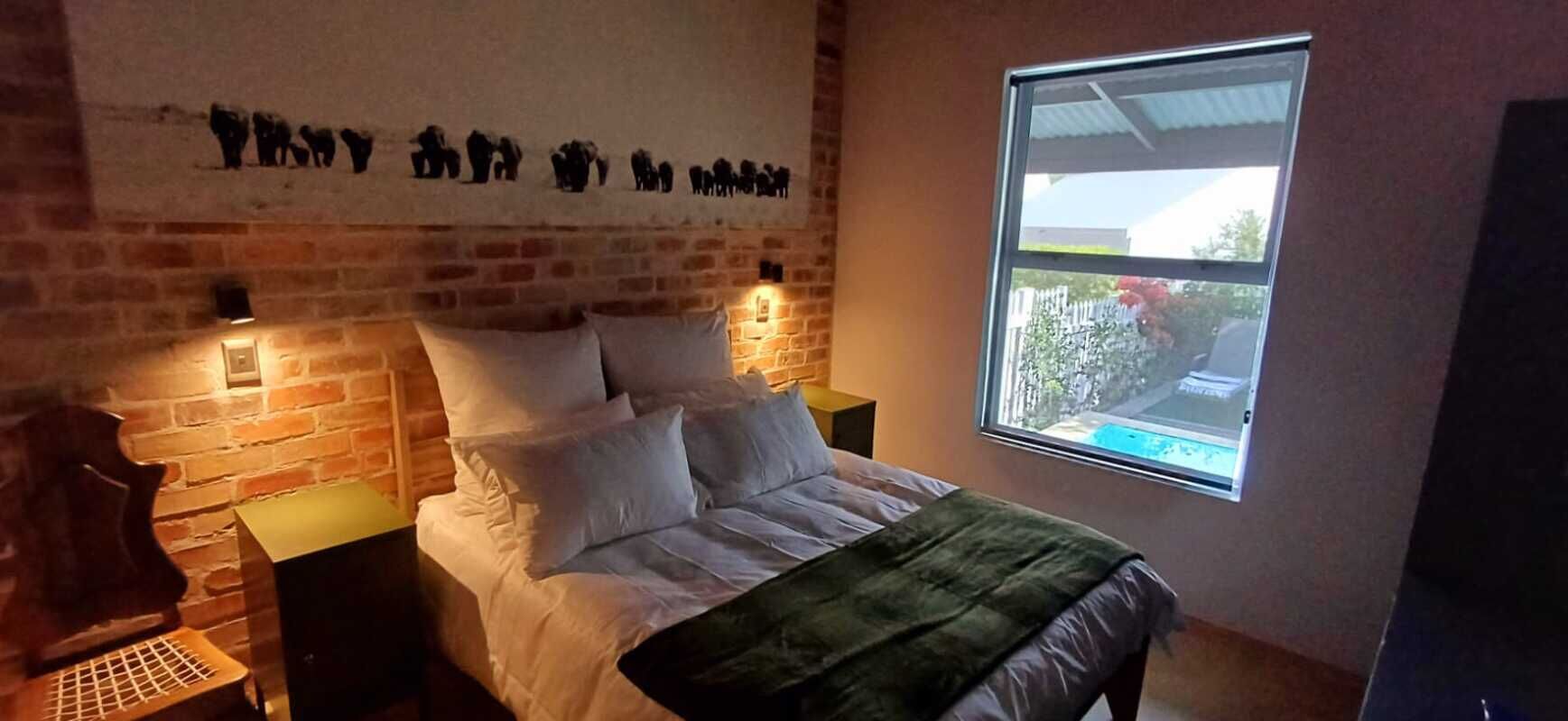 1 slaapkamer, een kluis op de kamer, een strijkplank/strijkijzer