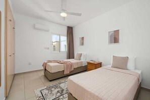 2 bedrooms, iron/ironing board, free WiFi, bed sheets