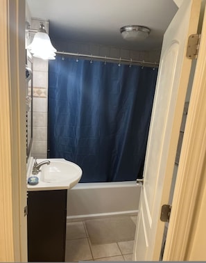 Apartment | 1 bedroom - Beautiful Room Just Waiting for You Pool IS Closed (Etowah)