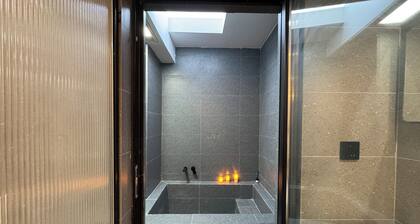 Beijing Hills & Hutong City Retreat
