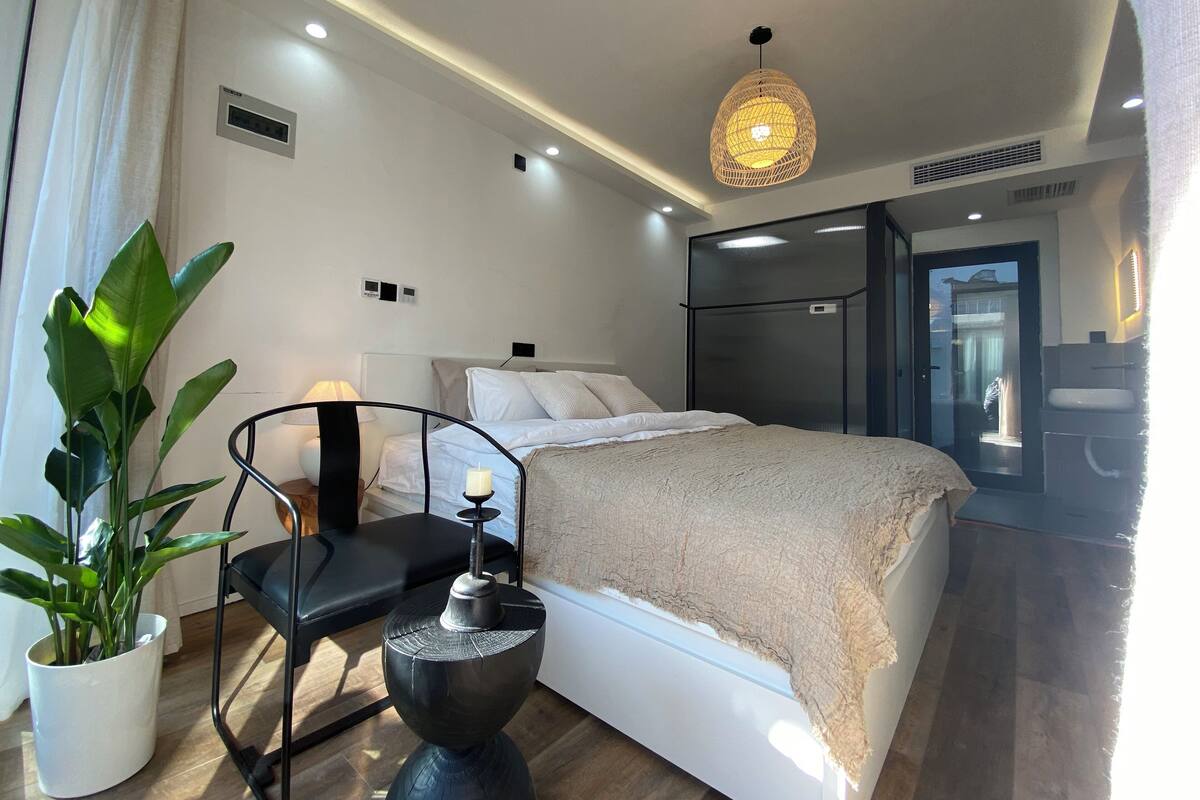 Comfort-Vierbettzimmer | Kostenloses WLAN, Bettwäsche