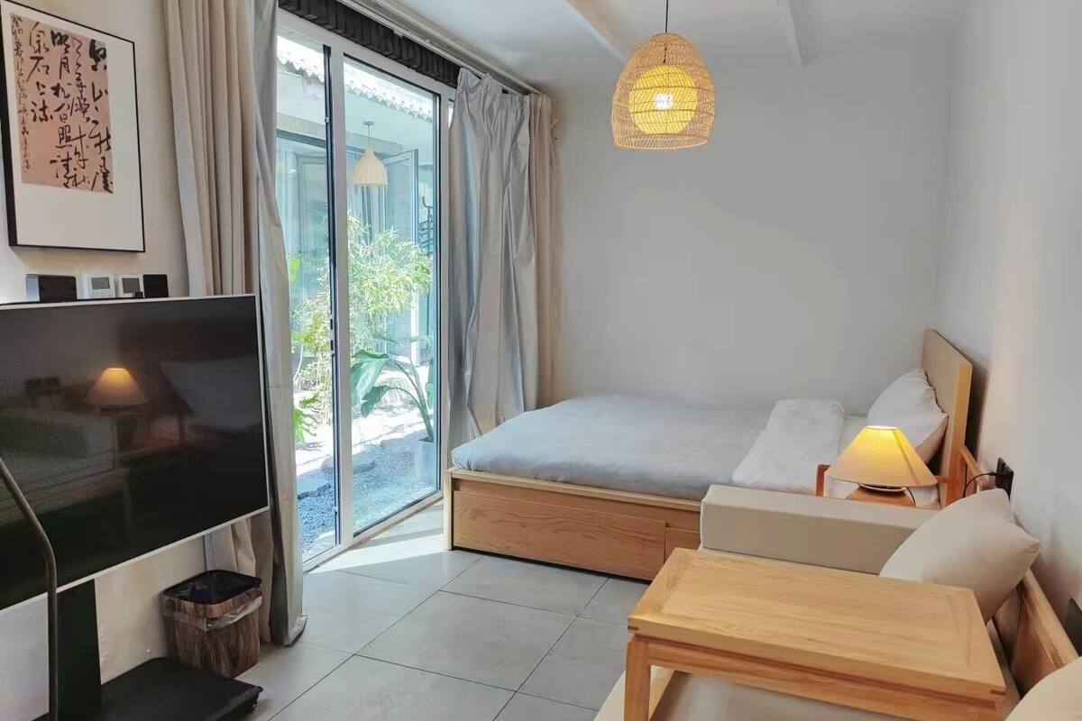 City-Doppel- oder -Zweibettzimmer | Kostenloses WLAN, Bettwäsche