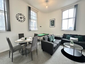 Apartment | Game room