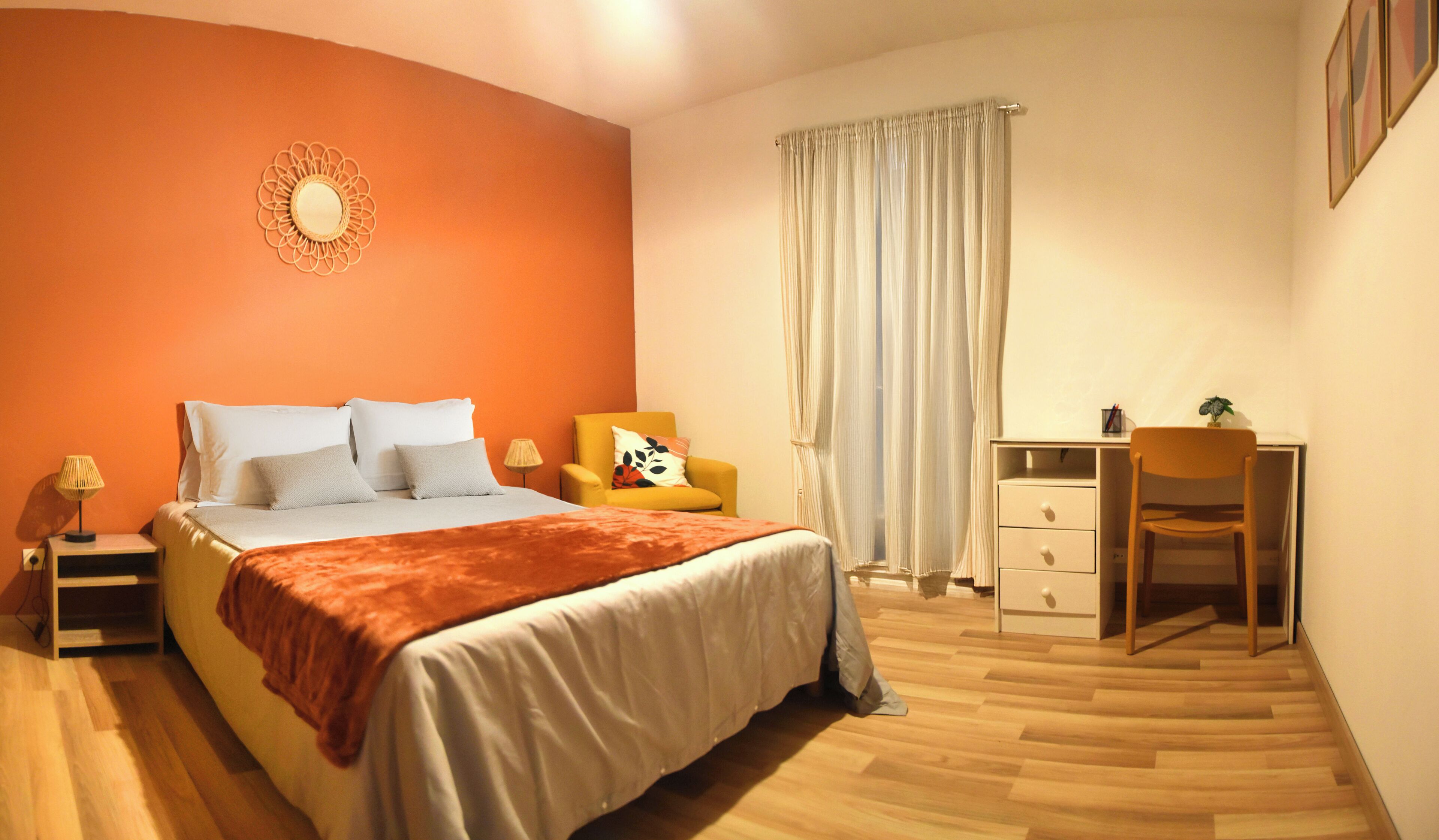 4 camere, ferro/asse da stiro, Wi-Fi