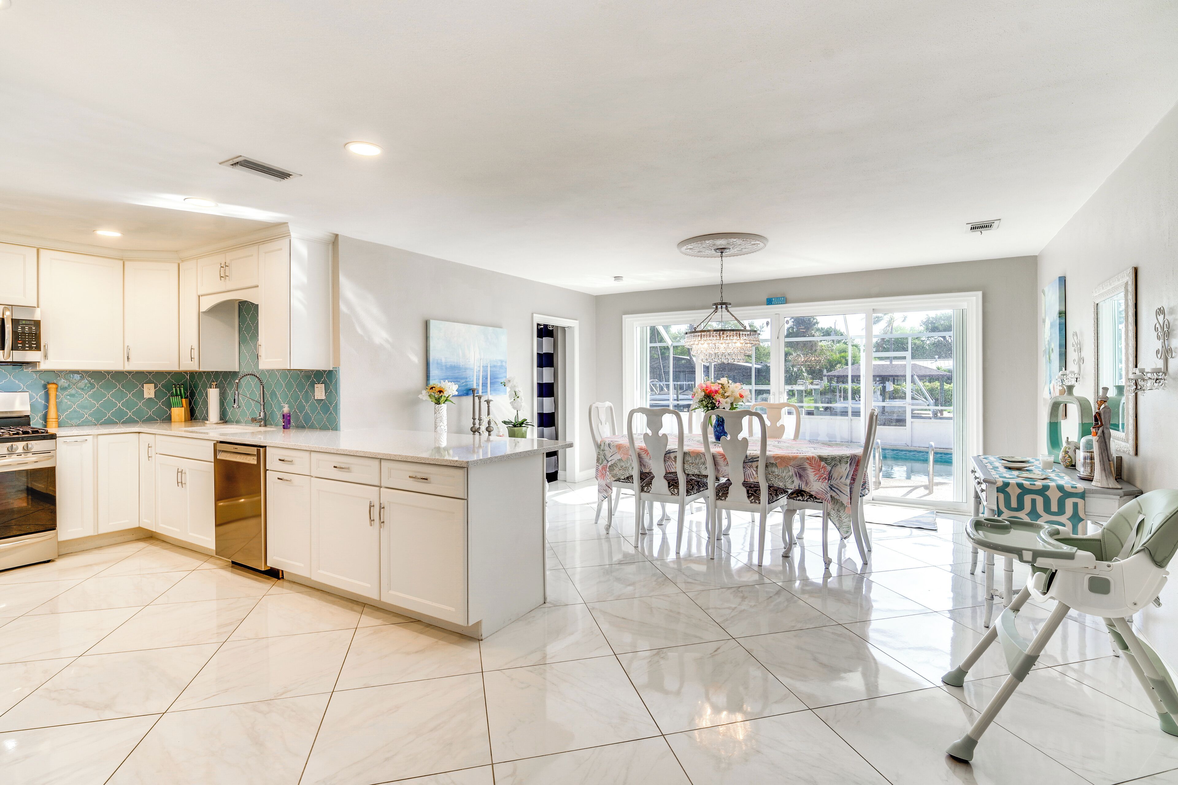 House (3 Bedrooms) | Interior