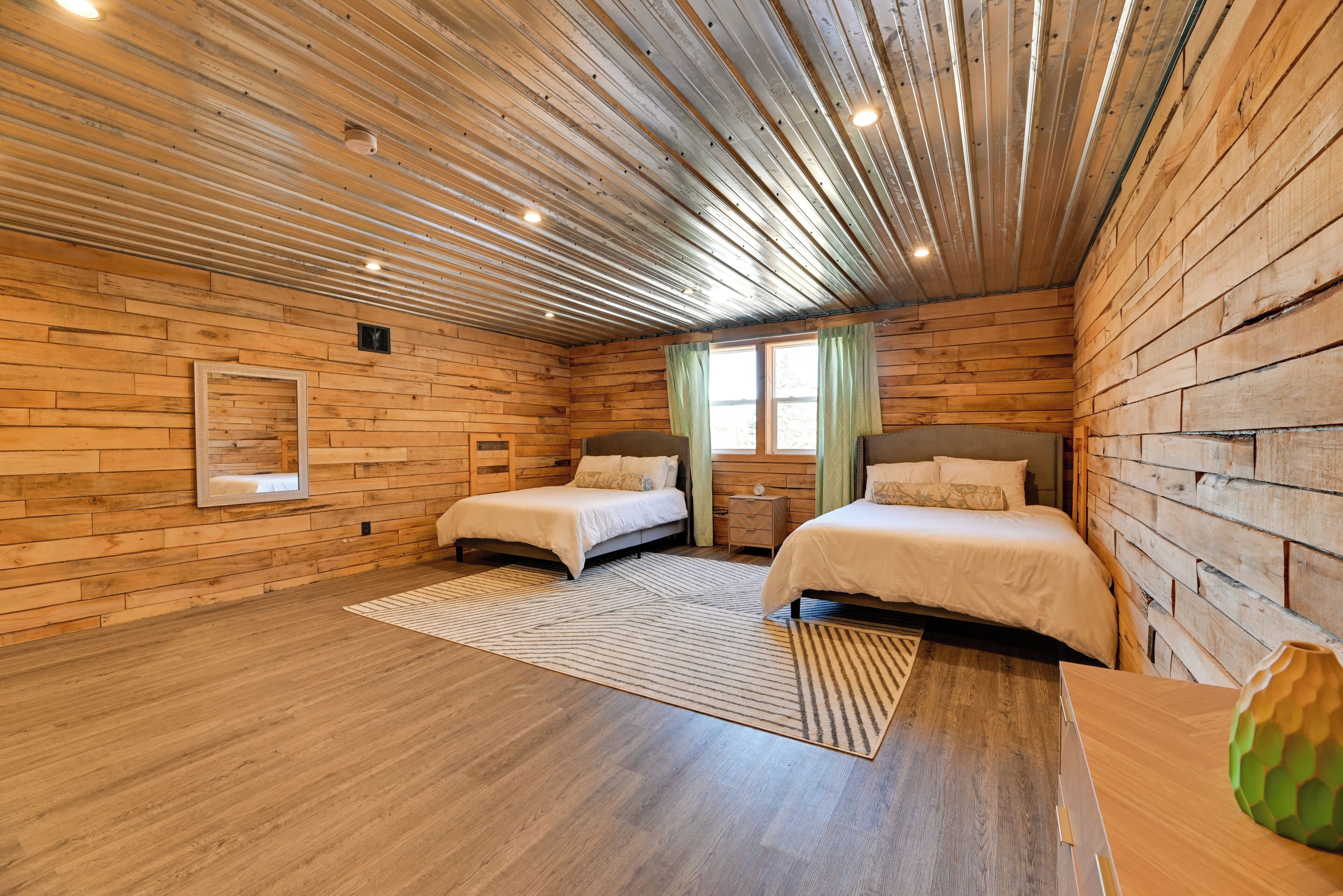 House (6 Bedrooms) | Interior