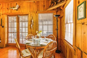 Cottage (3 Bedrooms) | Interior