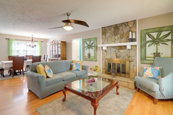 House (3 Bedrooms) | Interior