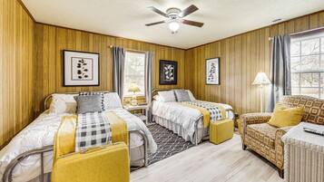 House (2 Bedrooms) | Interior